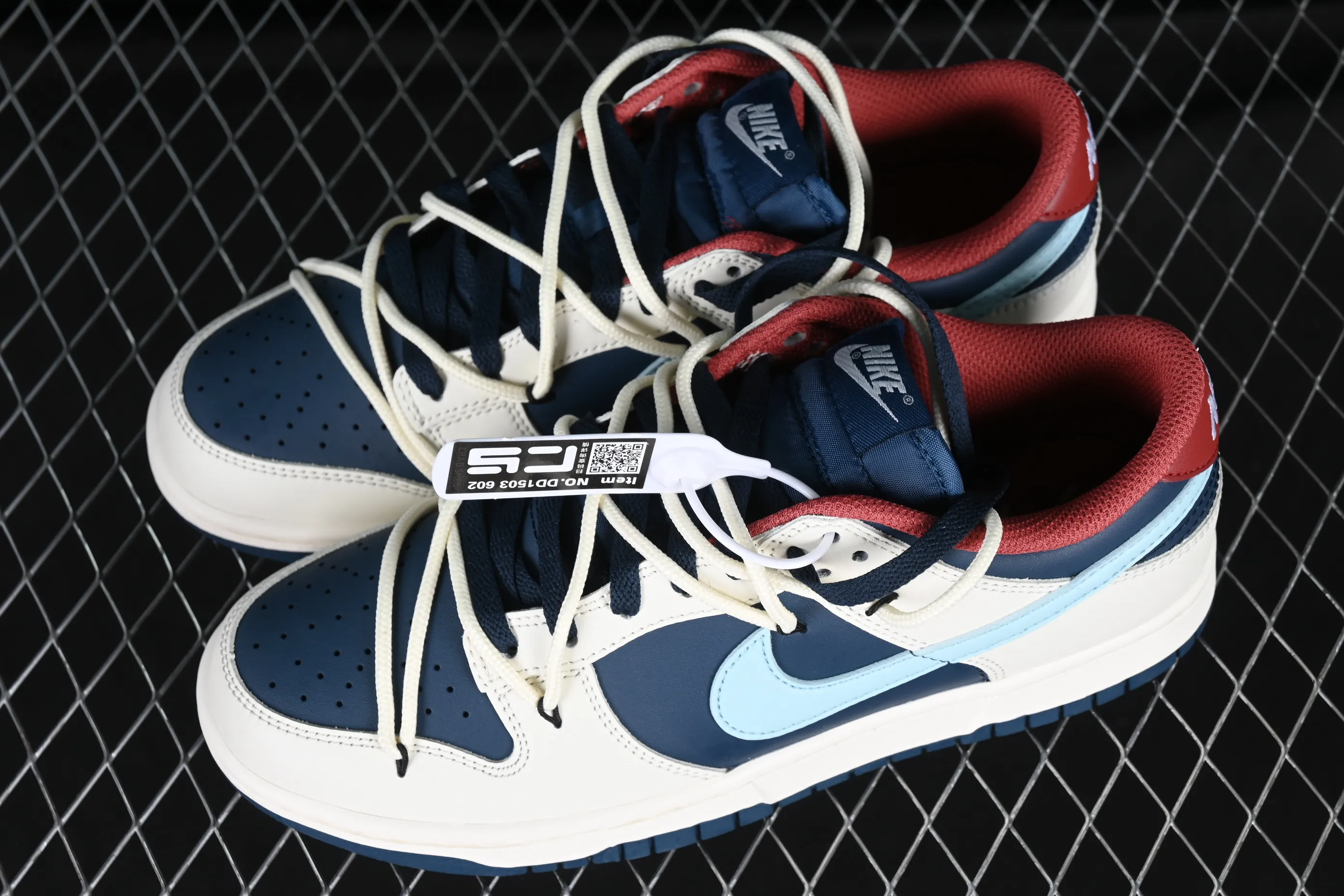 All categories Nk SB Dunk series Nk SB Dunk Low low-top sneakers CS version Nk Dunk Low Retro customized version of deconstructed strapped low-top casual sneakers DD1503-602